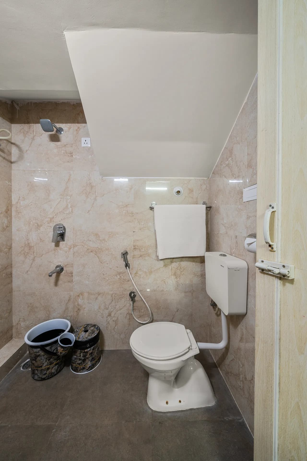 Fifth Bedroom 5 at Gatsby Grandeur, Bengaluru