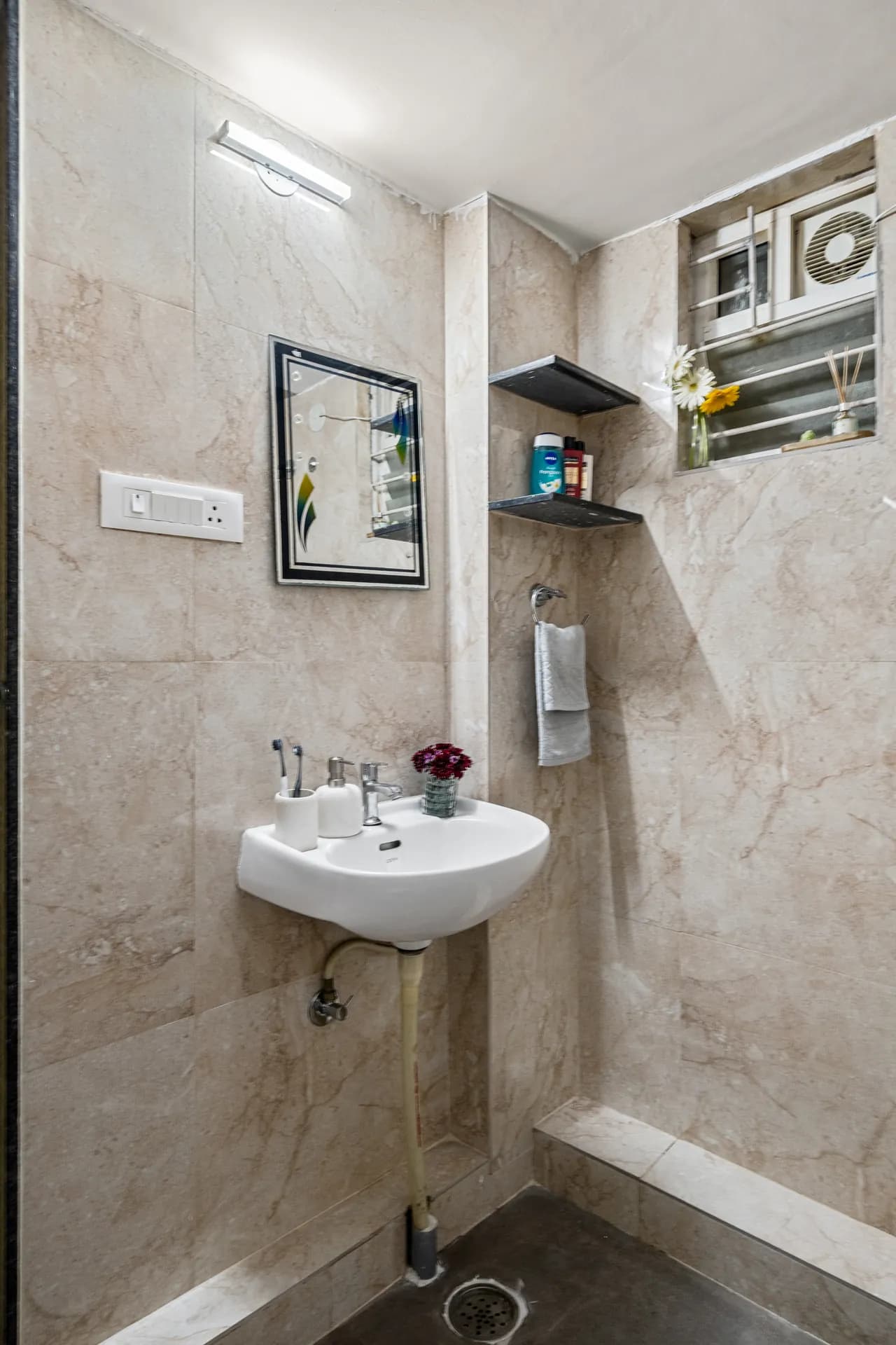 Fifth Bedroom 4 at Gatsby Grandeur, Bengaluru