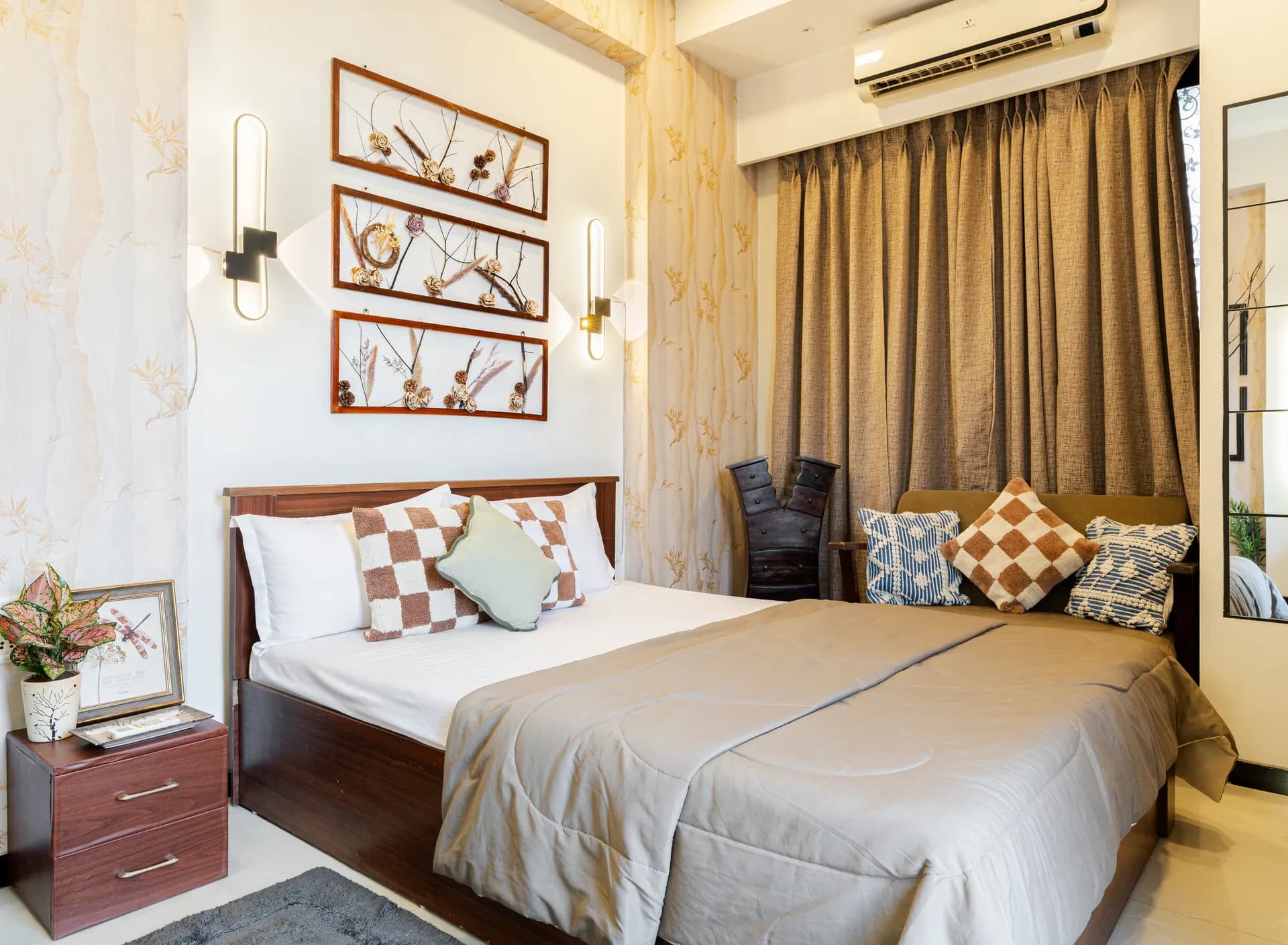Third Bedroom 1 at Hilltop Hideaway, Mumbai