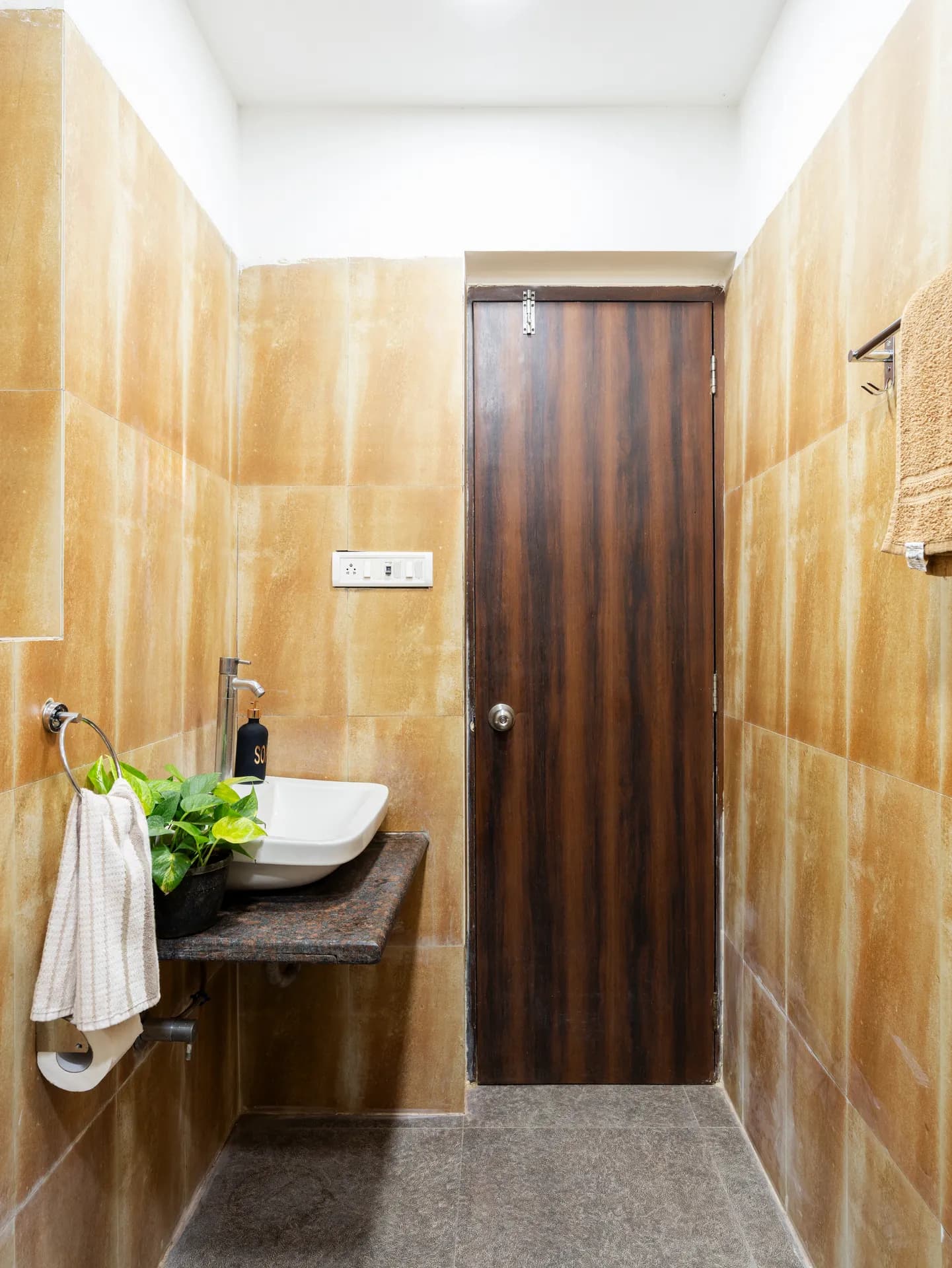 Fourth Bedroom 4 at Hilltop Hideaway, Mumbai