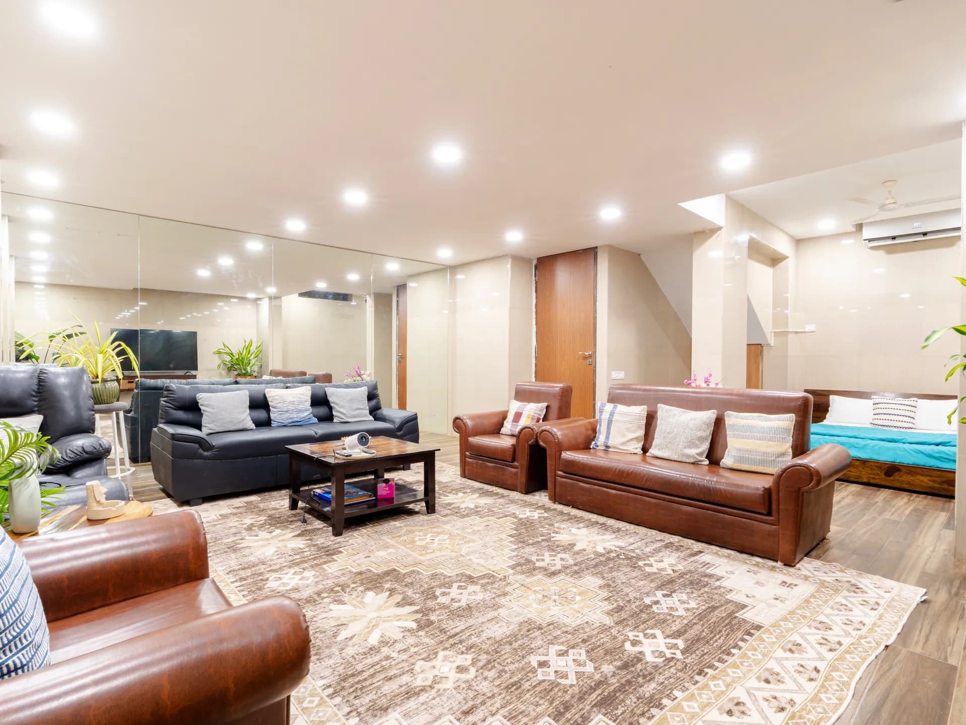Lounge 1 at Hilltop Hideaway, Mumbai