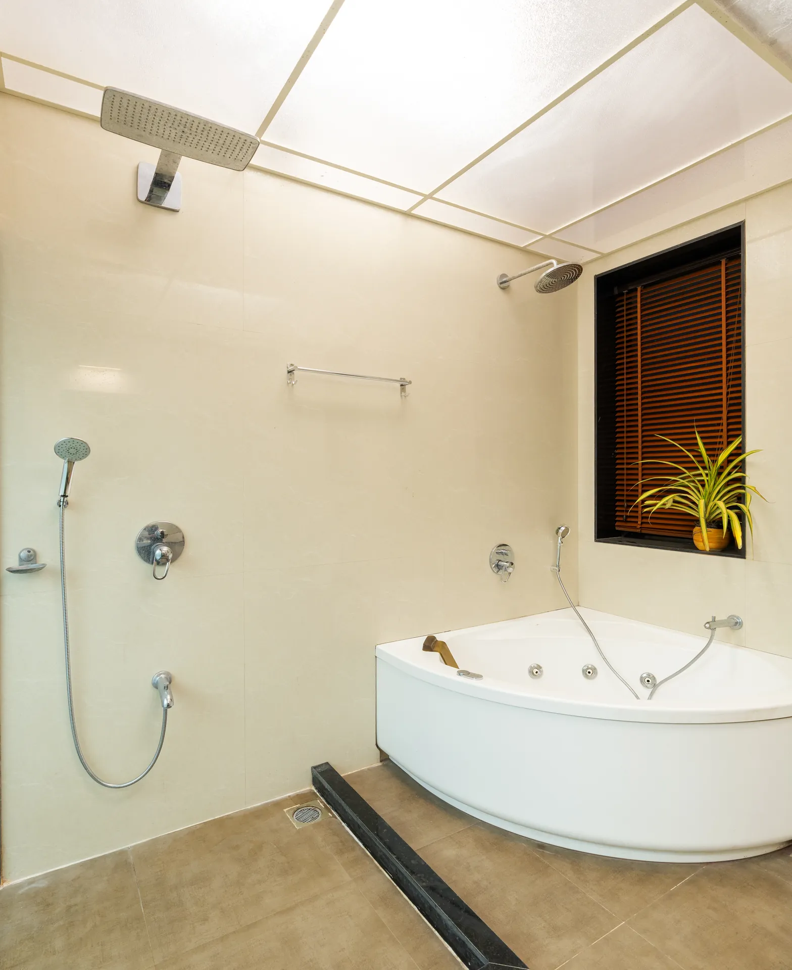 First Bedroom 6 at Hilltop Hideaway, Mumbai
