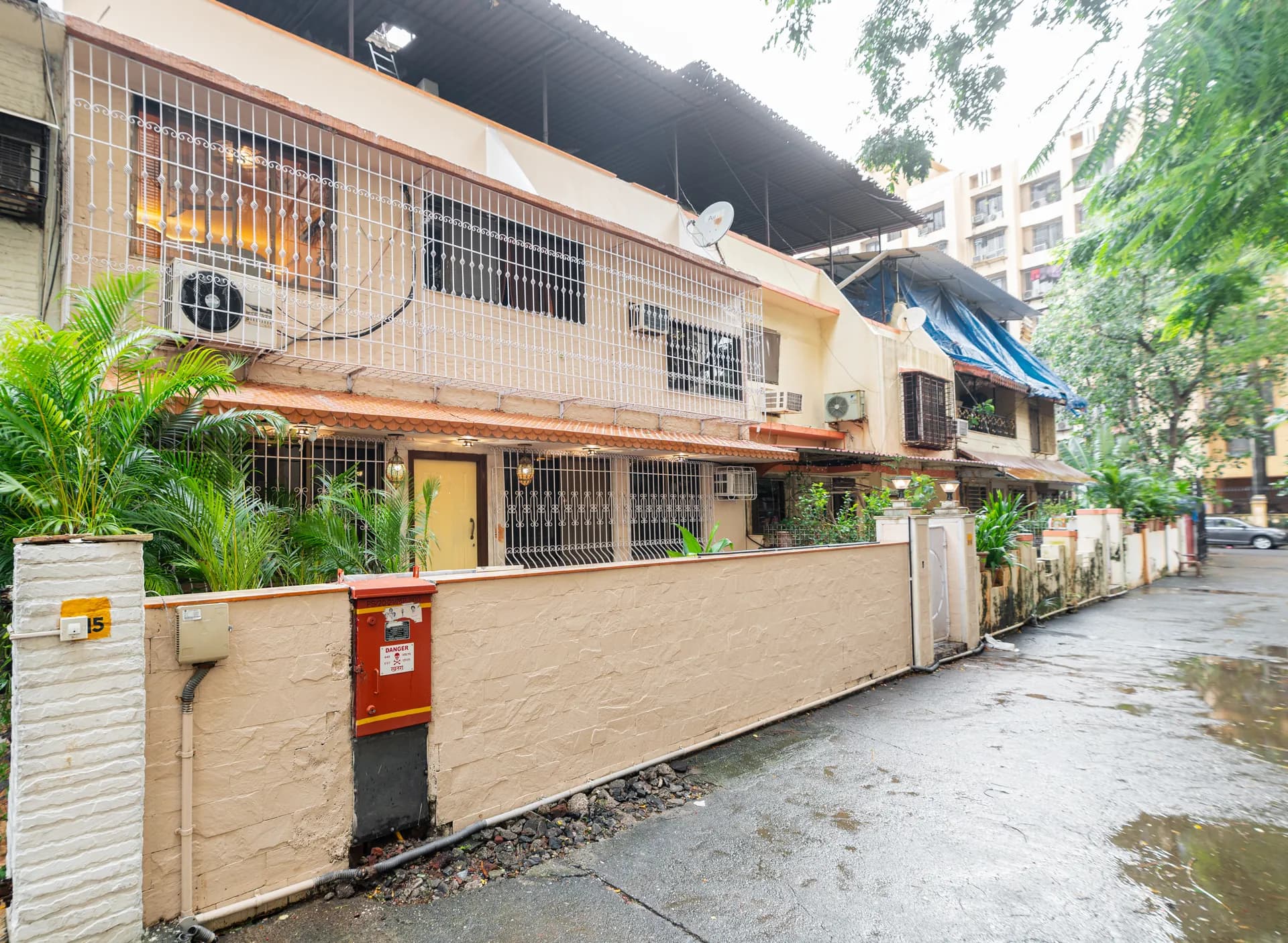 Entrance and Parking 2 at Soho Nest, Mumbai