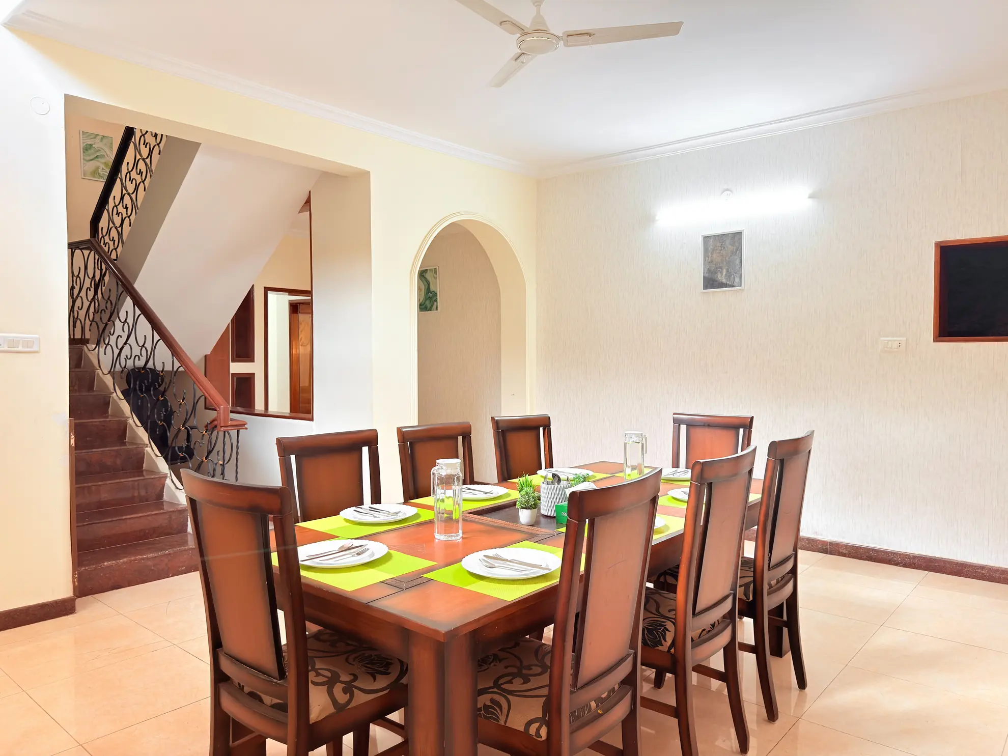 Dining Area at Silicon Hideaway